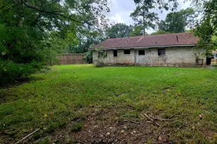 9842 Lum Ln, Houston, TX 77078 - Photo 5