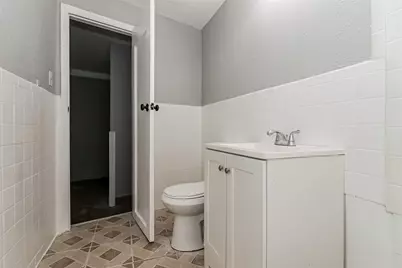 4610 Schroeder Street #2, Houston, TX 77011 - Photo 9