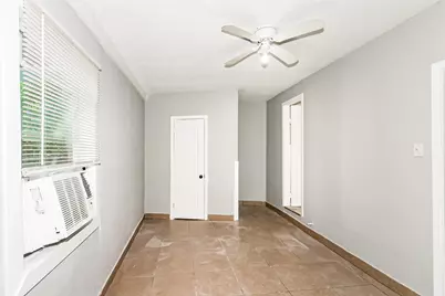 4610 Schroeder Street #2, Houston, TX 77011 - Photo 7