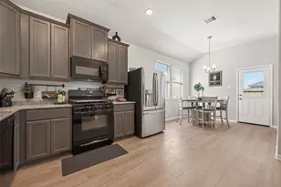 8014 Barret Travis Ct, Beasley, TX 77417 - Photo 11