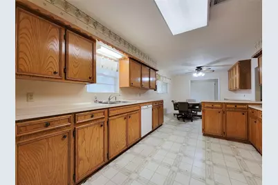 12119 Beverly Drive, Houston, TX 77065 - Photo 9