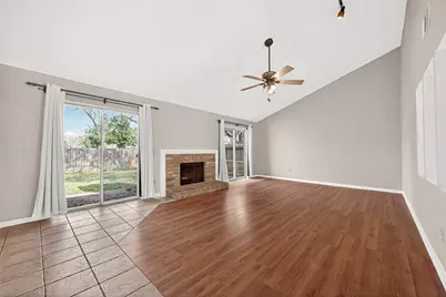 3111 E Heatherock Circle, Sugar Land, TX 77479 - Photo 7