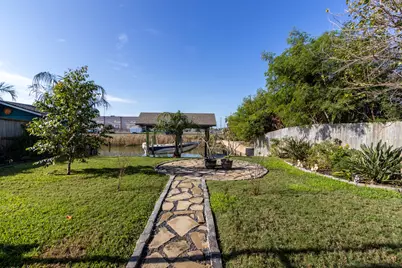 1003 Commodore Drive, Galveston, TX 77554 - Photo 35