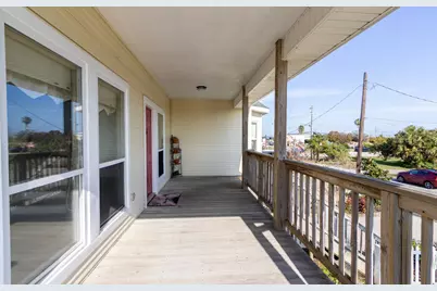 1003 Commodore Drive, Galveston, TX 77554 - Photo 5
