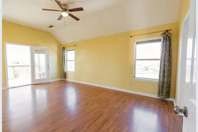 1003 Commodore Drive, Galveston, TX 77554 - Photo 11