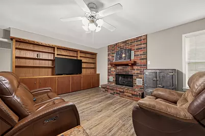 2002 Crestwood Drive, Richmond, TX 77469 - Photo 13