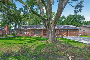2002 Crestwood Dr, Richmond, TX 77469 - Photo 47