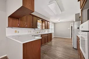 2002 Crestwood Dr, Richmond, TX 77469 - Photo 17
