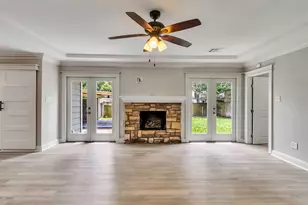 612 Orangewood Dr, Conroe, TX 77302 - Photo 3