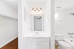 781 Country Pl Dr, Houston, TX 77079 - Photo 11