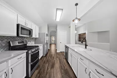 58 N Delta Mill Cir Circle, The Woodlands, TX 77385 - Photo 11