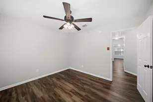 58 N Delta Mill Cir Circle, The Woodlands, TX 77385 - Photo 21