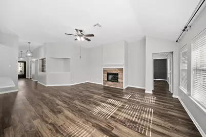 58 N Delta Mill Cir Circle, The Woodlands, TX 77385 - Photo 5