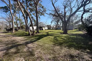 116 Avenue C, Brazoria, TX 77422 - Photo 15