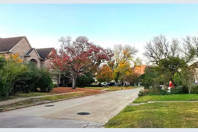 851 Jaquet Drive, Bellaire, TX 77401 - Photo 33