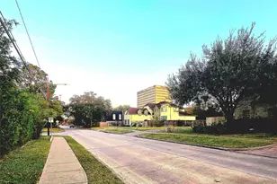 851 Jaquet Dr, Bellaire, TX 77401 - Photo 19