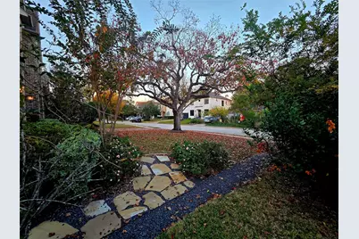 851 Jaquet Drive, Bellaire, TX 77401 - Photo 11