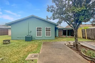 12107 Pompton Dr, Houston, TX 77089 - Photo 5