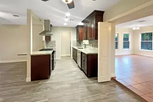 12107 Pompton Dr, Houston, TX 77089 - Photo 11