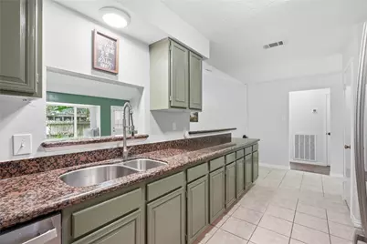 4850 Kentington Drive, Alvin, TX 77511 - Photo 9