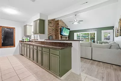 4850 Kentington Drive, Alvin, TX 77511 - Photo 7