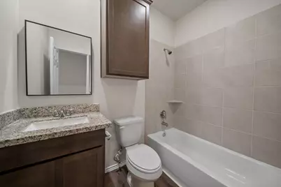 403 E Avenue G, Conroe, TX 77301 - Photo 13