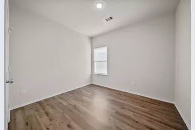403 E Avenue G, Conroe, TX 77301 - Photo 13