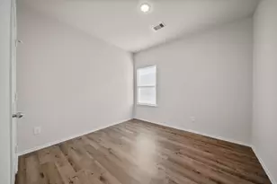 403 E Avenue G, Conroe, TX 77301 - Photo 13