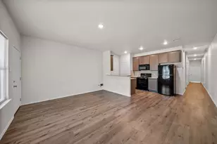 403 E Avenue G, Conroe, TX 77301 - Photo 3