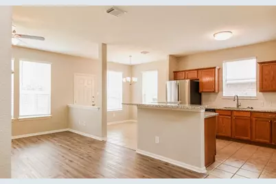 11305 Shoal Creek Drive, Pearland, TX 77584 - Photo 5