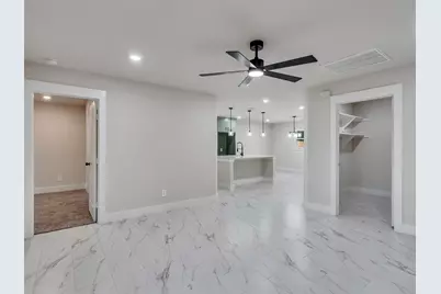 7207 Crestmont Street, Houston, TX 77033 - Photo 7