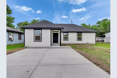 7207 Crestmont Street, Houston, TX 77033 - Photo 1