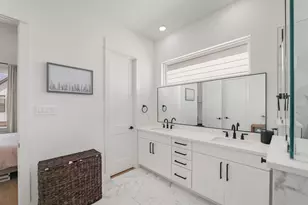 9015 Wellspring Dr, Houston, TX 77080 - Photo 19