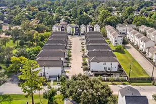 9015 Wellspring Dr, Houston, TX 77080 - Photo 29