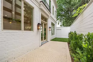 16 Wentworth Square Ave, Houston, TX 77027 - Photo 29