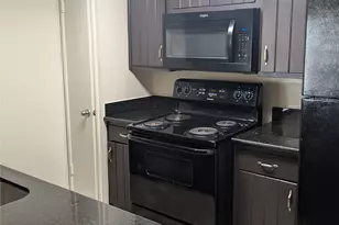 1302 Marina Bay Dr, Clear Lake Shores, TX 77565 - Photo 9
