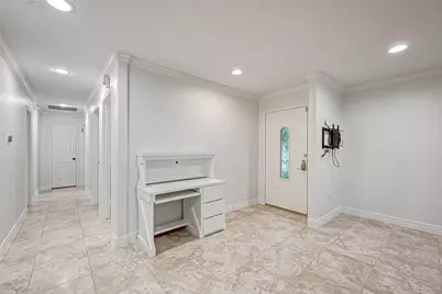 2030 Western Village Lane, Houston, TX 77043 - Photo 5