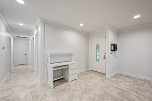 2030 Western Village Ln, Houston, TX 77043 - Photo 5