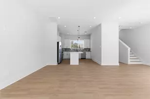 1406 Cedar Post Ln, Houston, TX 77055 - Photo 5