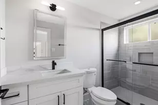 1406 Cedar Post Ln, Houston, TX 77055 - Photo 19