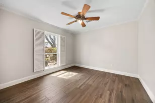 11426 Cold Spring Dr, Houston, TX 77043 - Photo 7