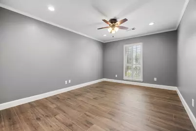 11426 Cold Spring Drive, Houston, TX 77043 - Photo 17