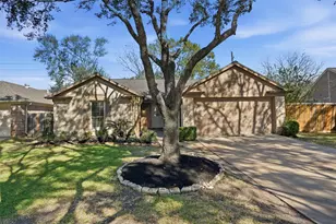 2919 Lakefield Way, Sugar Land, TX 77479 - Photo 1