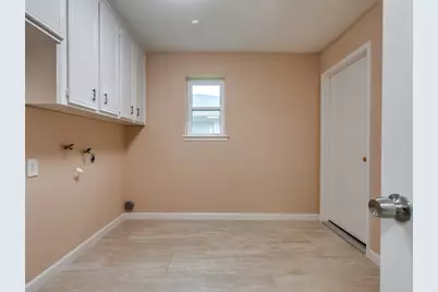 1418 Barrowgate Dr, Sugar Land, TX 77498 - Photo 23