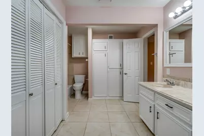 1418 Barrowgate Dr, Sugar Land, TX 77498 - Photo 13