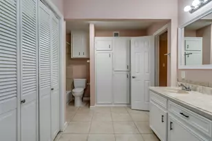 1418 Barrowgate Dr, Sugar Land, TX 77498 - Photo 13