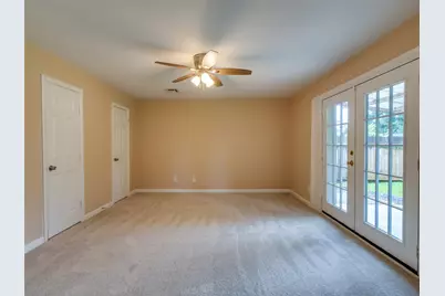 1418 Barrowgate Dr, Sugar Land, TX 77498 - Photo 11