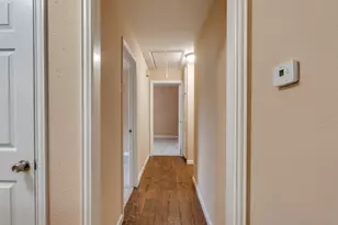 1418 Barrowgate Dr, Sugar Land, TX 77498 - Photo 19
