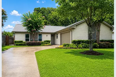 1418 Barrowgate Dr, Sugar Land, TX 77498 - Photo 1
