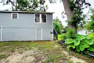 136 W Marion St, Clute, TX 77531 - Photo 11